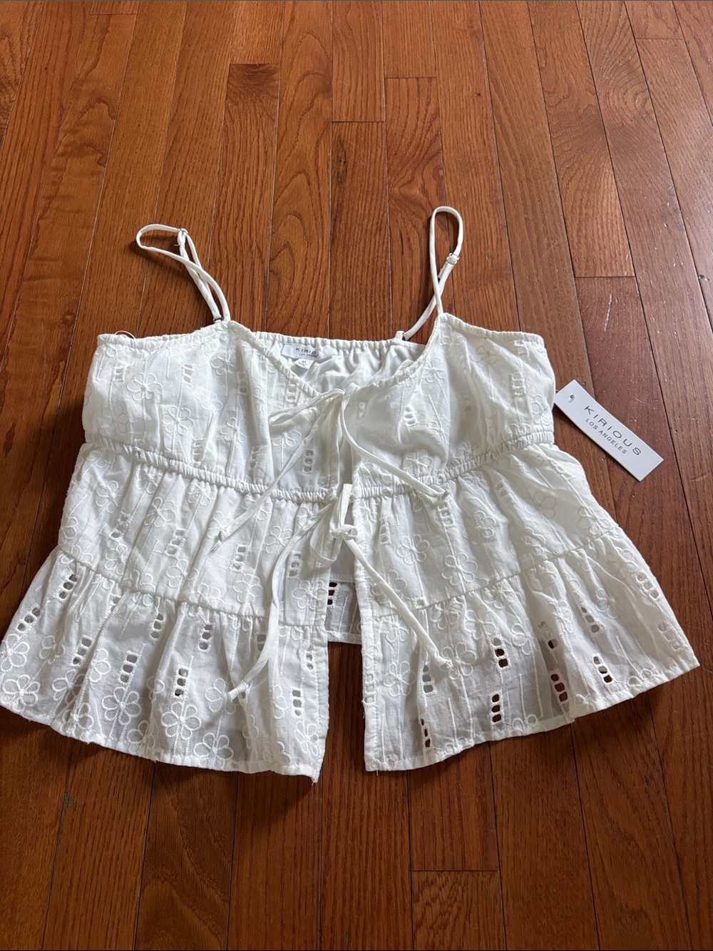 Kirious White Eyelet Tie-Front Camisole Tank. NWT Size Medium